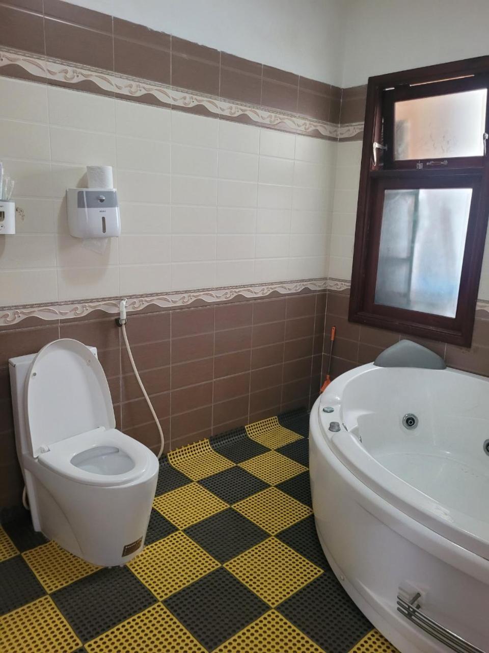 Hostel Ngoc Lien Туїхоа Екстер'єр фото